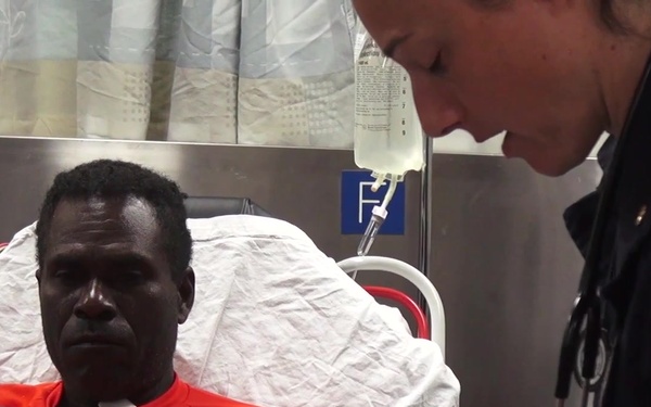 USNS Mercy (T-AH 19) Transports Six Injured from Bougainville to Ship