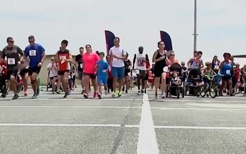 MCAS Iwakuni residents celebrate Independence Day with a fun run