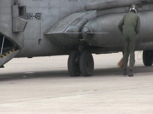 SPMAGTF-SC Marines board CH-53E