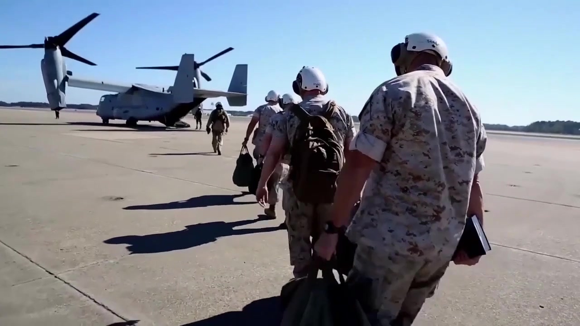 DVIDS - Images - Padres Visit 3rd MAW Marines at Miramar [Image 2