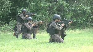 B-roll: Competitors Zero Weapons for Fuerzas Comando 15