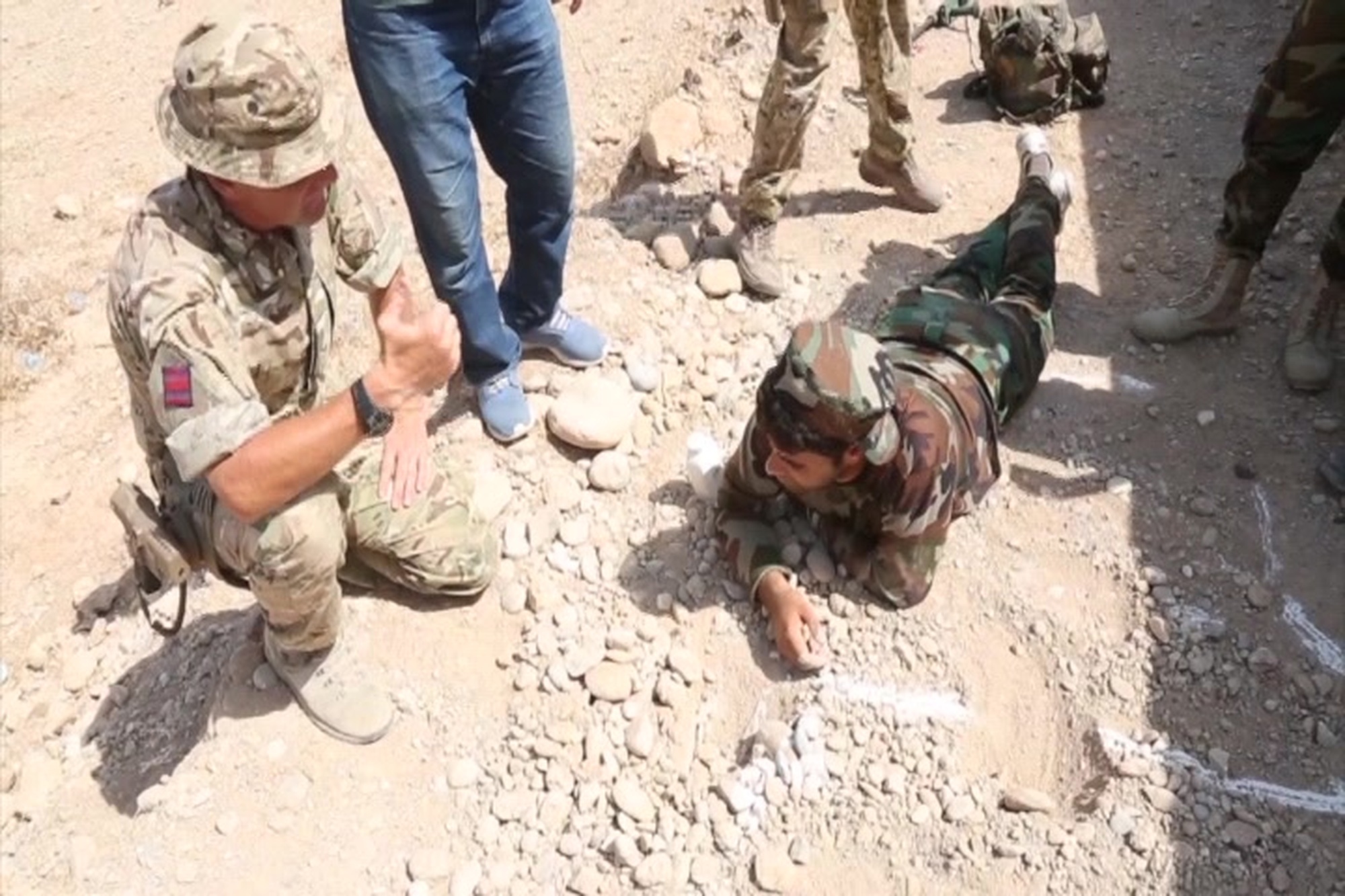 Video, image size:2000x1333