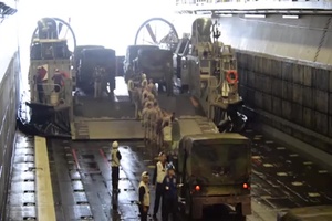Exercise Dawn Blitz 2015 LCAC Launch 2