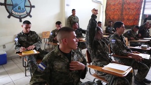SCT-Honduras Trains With Honduran Navy and Marine Corps Troops