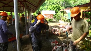 US Marines, Sailors Lend a Hand to Filipinos