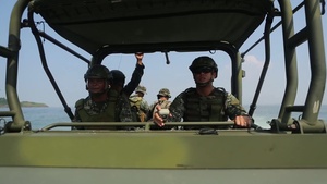 US, Filippino Forces conduct Amphibious Raid