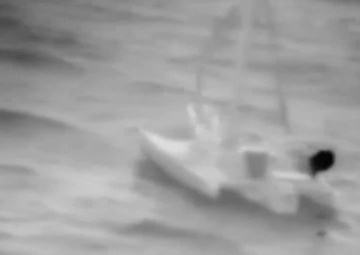 Coast Guard rescues mariner aboard damaged sailboat off Kauai