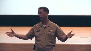 All Hands Update: CNO, MCPON Visit Yokosuka Naval Base