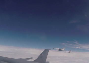 Thunderbirds Mid-Air Refueling