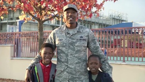 SSgt Perry Hardy and Family Sends Holiday Greetings
