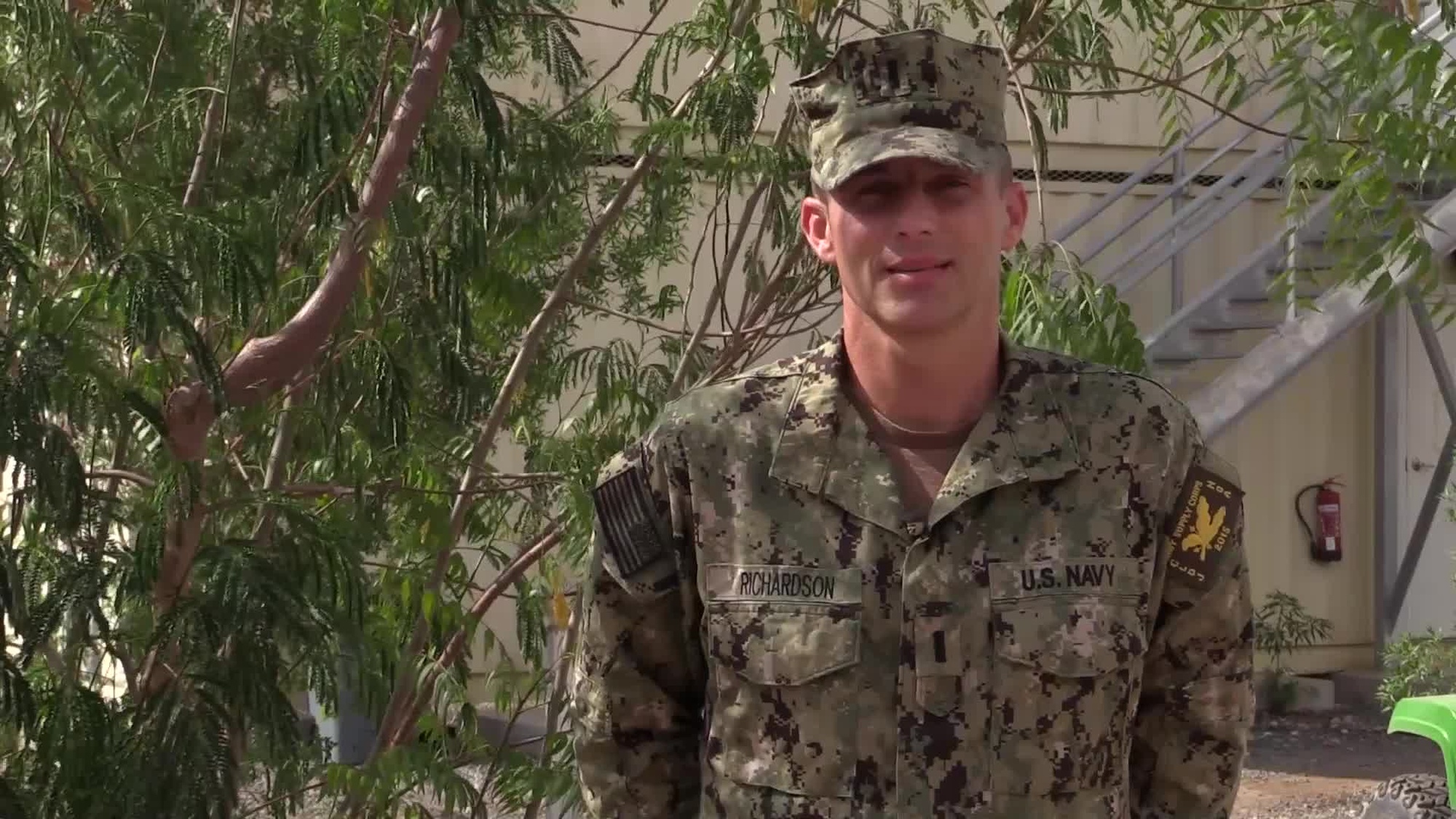 Lt. j. g. David Richardson sends holiday greetings to Franklin, Ind.