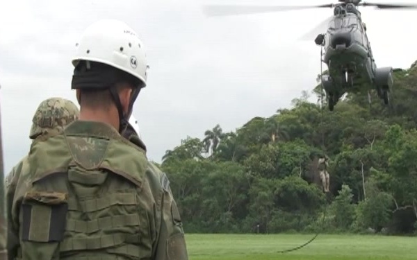 Partner Nations Conduct Fast Rope Drills