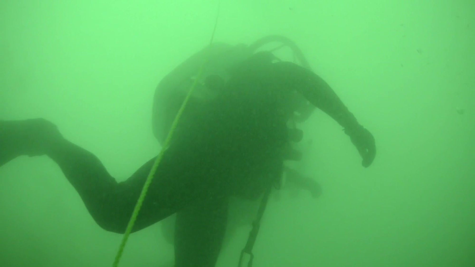 NAVAL SUPPORT ACTIVITY BAHRAIN (Nov. 16, 2015) Explosive ordnance disposal (EOD)  tecnicians assigned to EOD Mobile Unit Three and attached to Commander, Task Group 56.1 conduct a training dive. (U.S. Navy Combat Camera video by Chief Mass Communication Specialist Brett Cote / RELEASED)