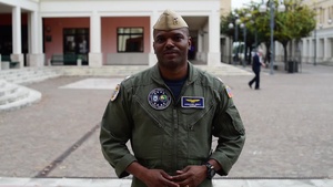 Cmdr. Howard Gray