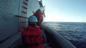 USS Lassen Transfers Personnel to USNS Walter S. Diehl