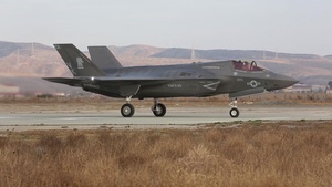 VMFA-121 conducts a vertical landing FARP