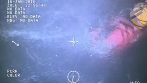 Coast Guard hoists mariners from sailboat west of Grays Harbor, Wash.