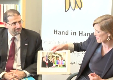 Ambassador Samantha Power Tours Jerusalem Hand in Hand Bilingual School
