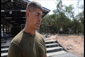 Cobra Gold 2016: Marine communicates without words during construction process