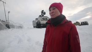 Norwegian Minister of Defense Visits U.S. Marines