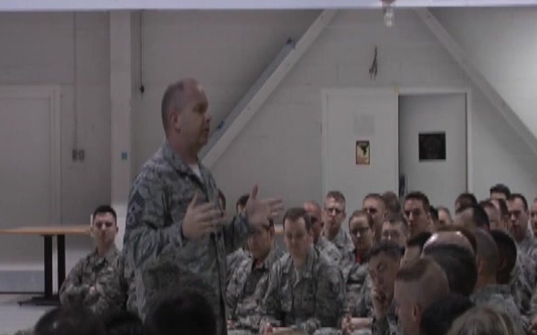 Command Chief Visits 181st IW