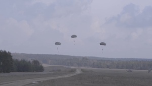 4-319 AFAR C-17 Jump and Howitzer Drop