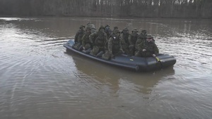 31 Canadian Brigade Group Trains in Indiana