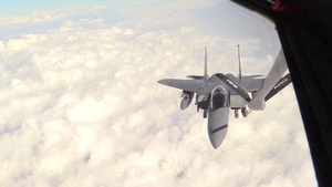 340th EARS Refuel Strike Eagles Over Iraq (B-roll)