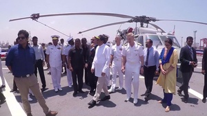 President Maithripala Sirisena of Sri Lanka tours the 7th Fleet flagship USS Blue Ridge (LCC 19)