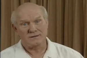 Terry Bradshaw Talks to Service Members