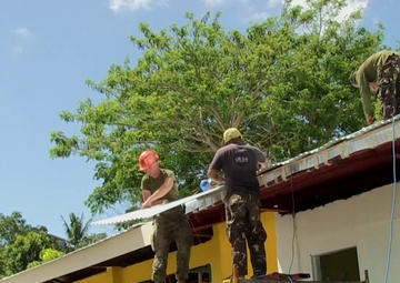 U.S. and Philippine Service Members Repair School in Matangharon for BK 2016