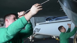 F/A-18 Maintenance