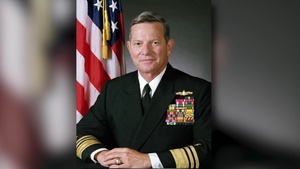 USS Mustin holds Memorial Service for VADM Henry C. Mustin