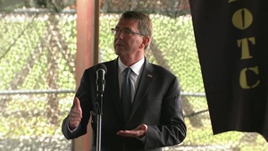 Carter Meets with Cadets at Fort Knox