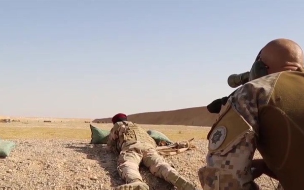 Latvian soldiers teach sniper techniques to Iraqi soldiers