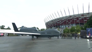 NATO Warsaw Summit: Visit of the AGS Display and Fly-Past