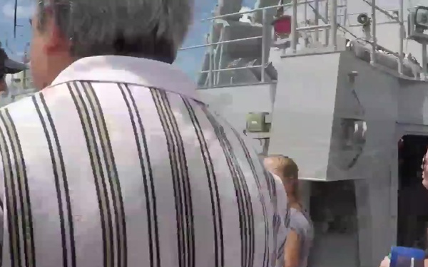 HMAS BALLARAT HOSTS SHIP TOURS DURING RIMPAC 2016