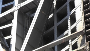 Mechanics pump out Chickamauga Lock for repairs