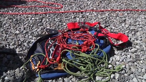 Vigilant Guard 2016-Soldiers Perform Simulated Rescue