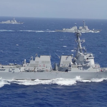 USS Stockdale (DDG 106) Forty Ships and Submarines Steam in Close Formation During RIMPAC