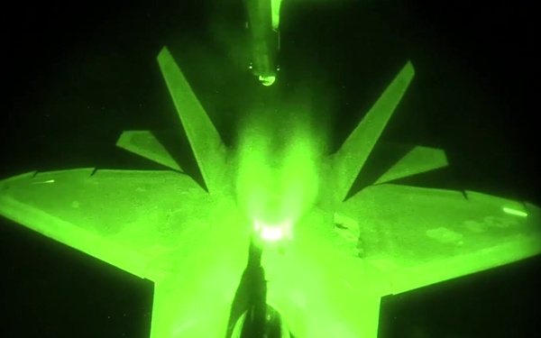 F-22 Refueling