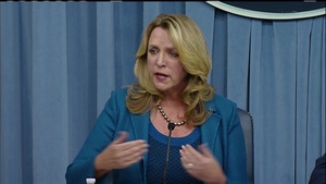 Air Force Leaders Brief Reporters at Pentagon Without Graphics