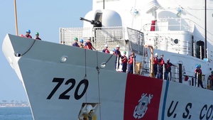 U.S. Coast Guard offloads 11 tons of cocaine in San Diego