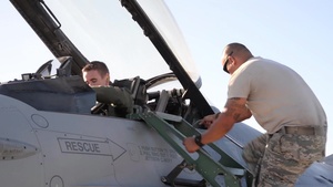 Gunfighters join Hawaii Air National Guard for Sentry Aloha exercise