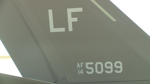 AF-100 lands at Luke AFB