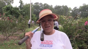 Soldiers keep America beautiful