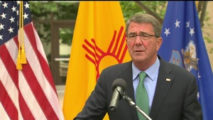 Carter Speaks to Reporters in New Mexico