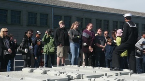 Ships host tours during San Francisco Fleet Week