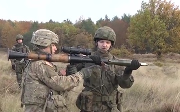 Sky Soldiers and Poles Train Anti-Tank Weapons