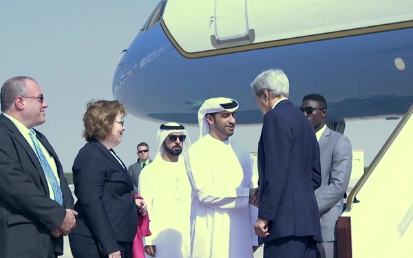 Secretary Kerry Arrives in Abu Dhabi